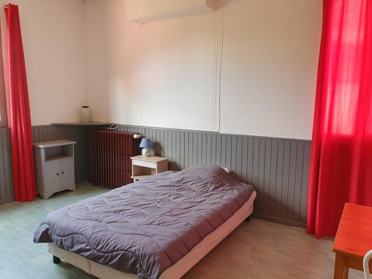Camping Des 2 Rives- Chambres Etang-sur-Arroux Bagian luar foto